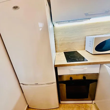 Two-bed Flat In Sunny With Pool View *