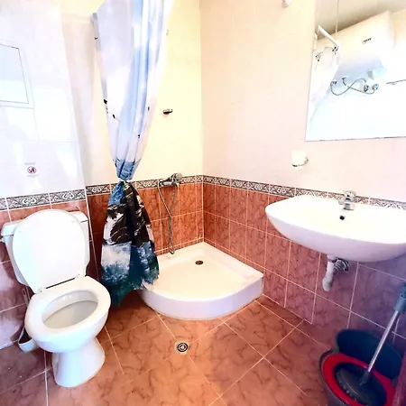 Daire Two-bed Flat In Sunny With Pool View *