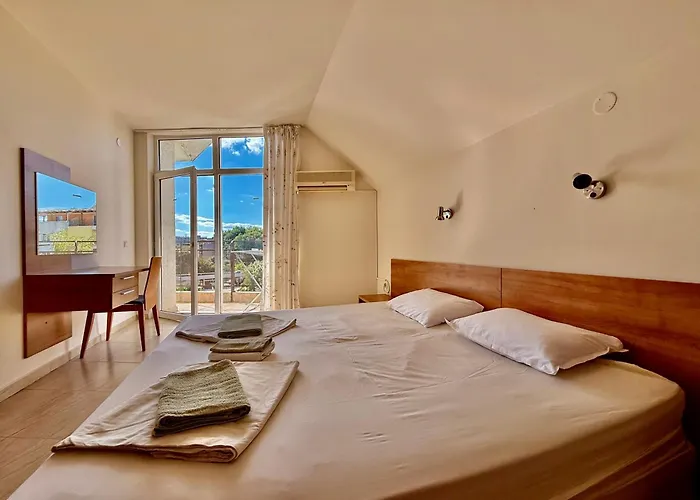 Two-bed Flat In Sunny With Pool View * Slantchev Briag