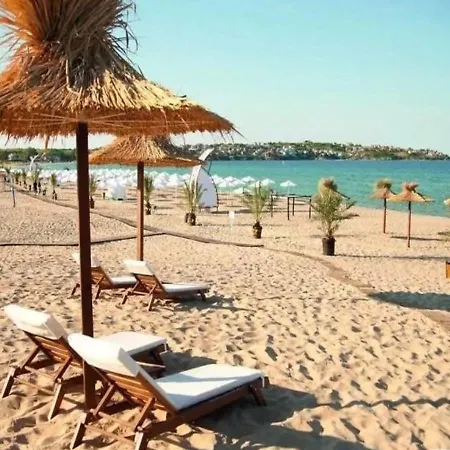 Apartment Two-bed Flat In Sunny With Pool View *