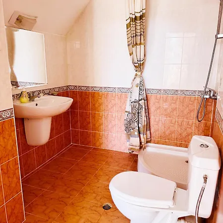 Apartman Two-bed Flat In Sunny With Pool View Napospart